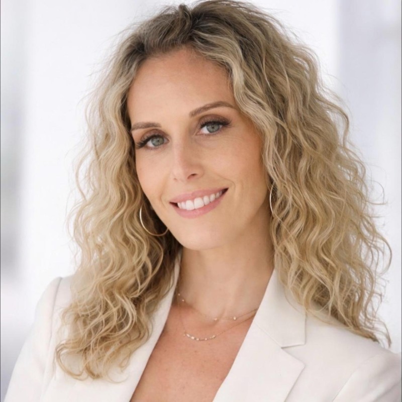 Profile photo of Jennifer Silva