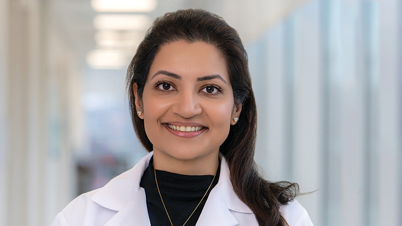 headshot of Momina Rahman