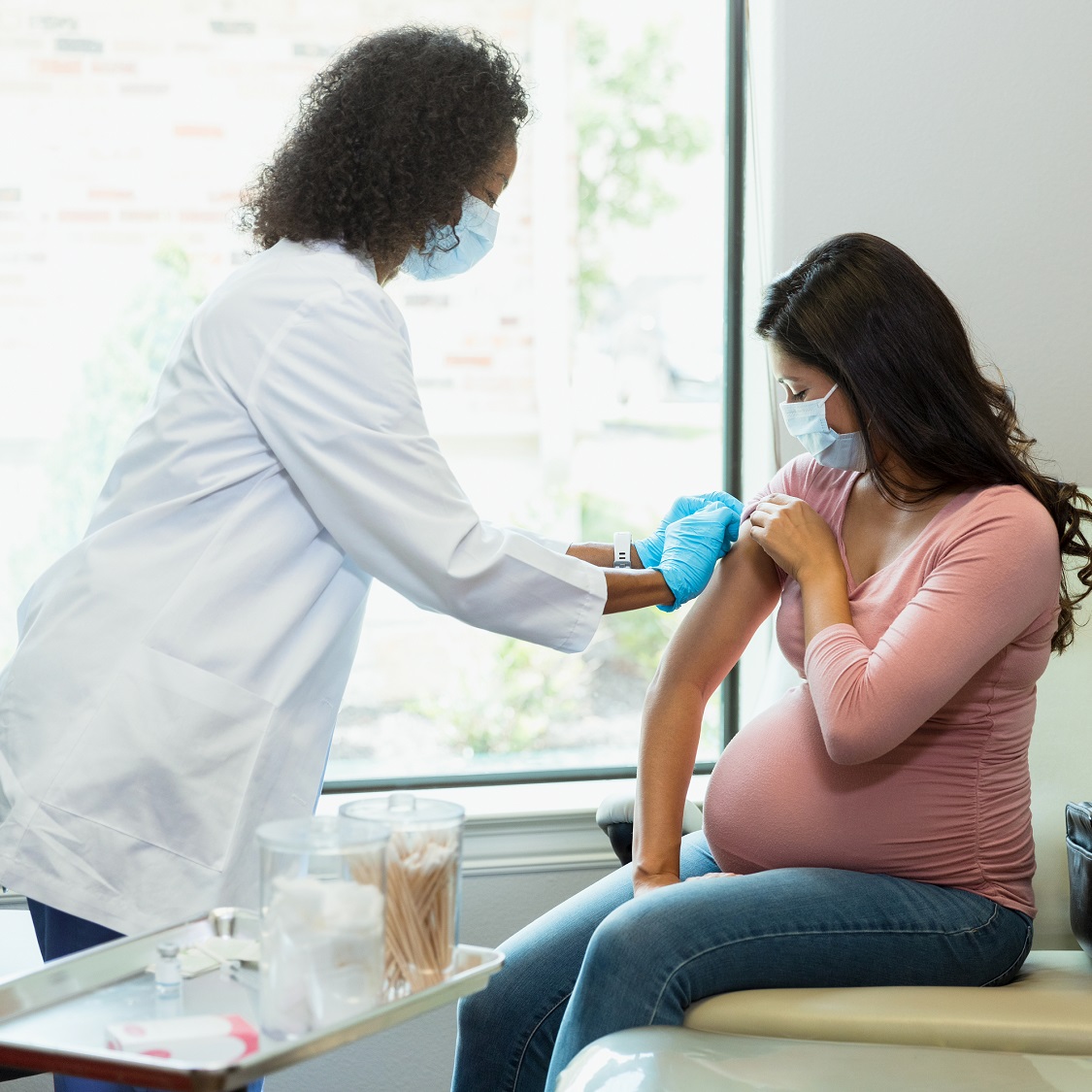 5 Reasons Why You Should Get Vaccinated While Pregnant