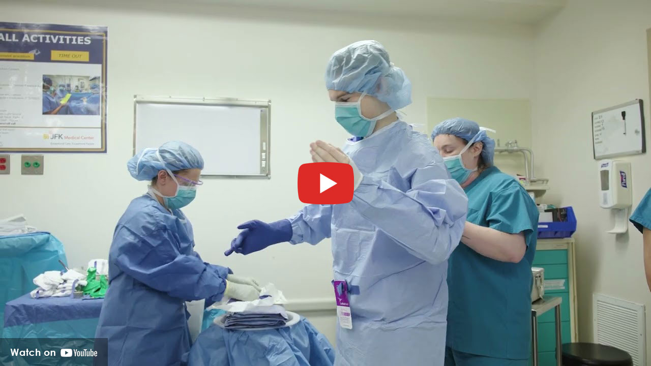 doctors in operating room