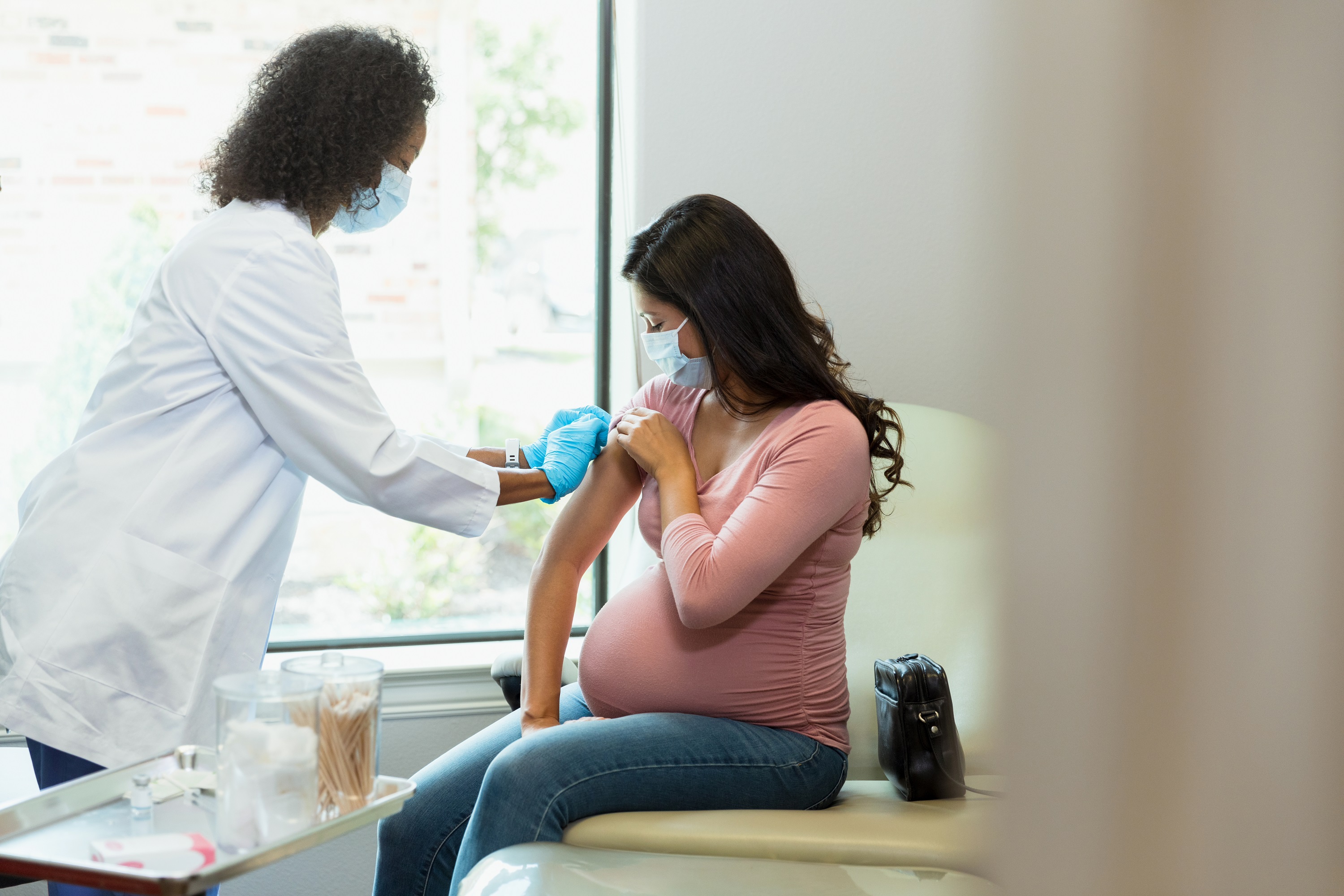 5 Reasons Why You Should Get Vaccinated While Pregnant
