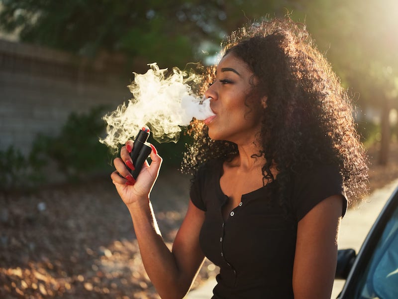 What Happens to Your Lungs When You Vape?