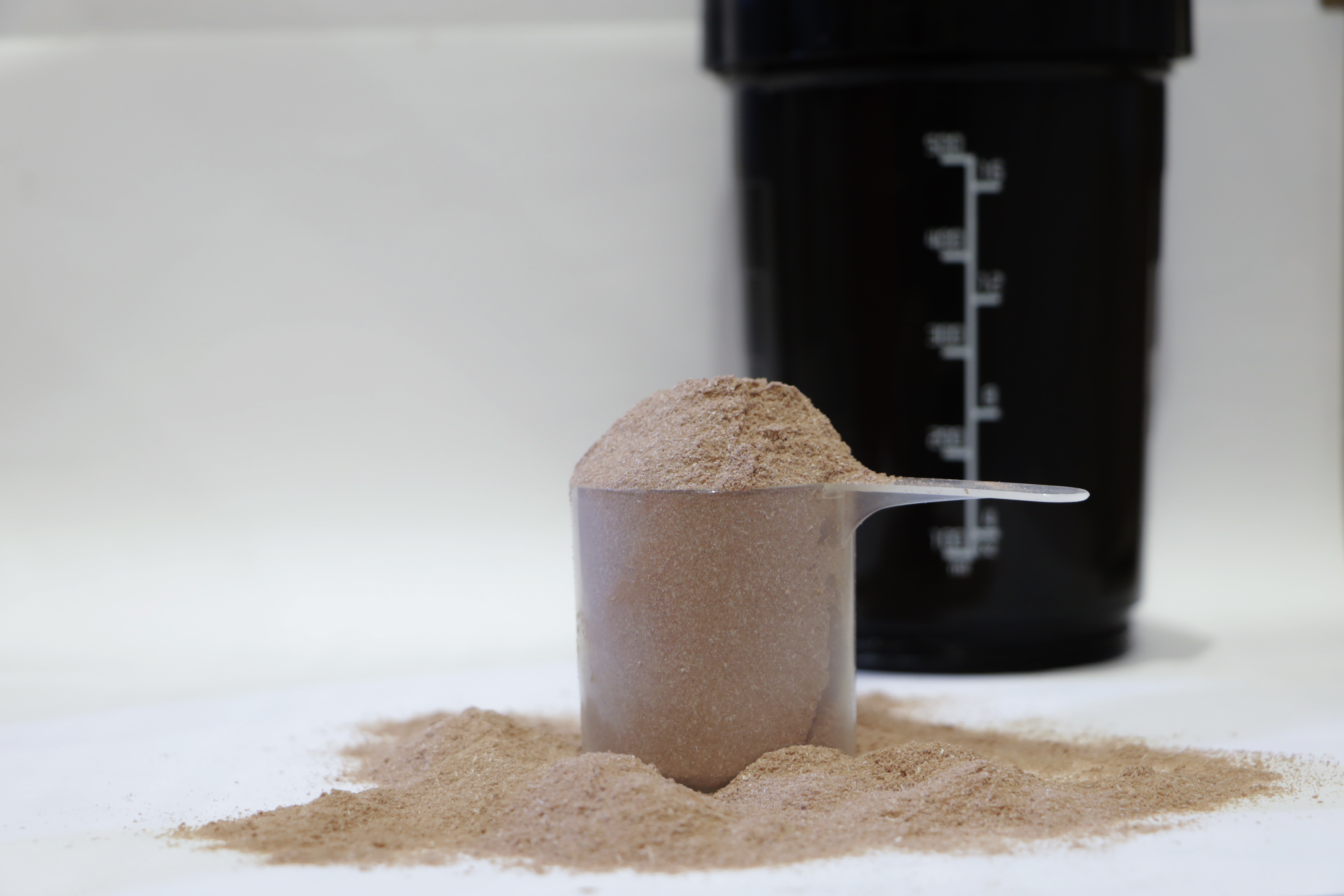 Can You Dry Scoop Creatine? [How I Take Creatine Powder]